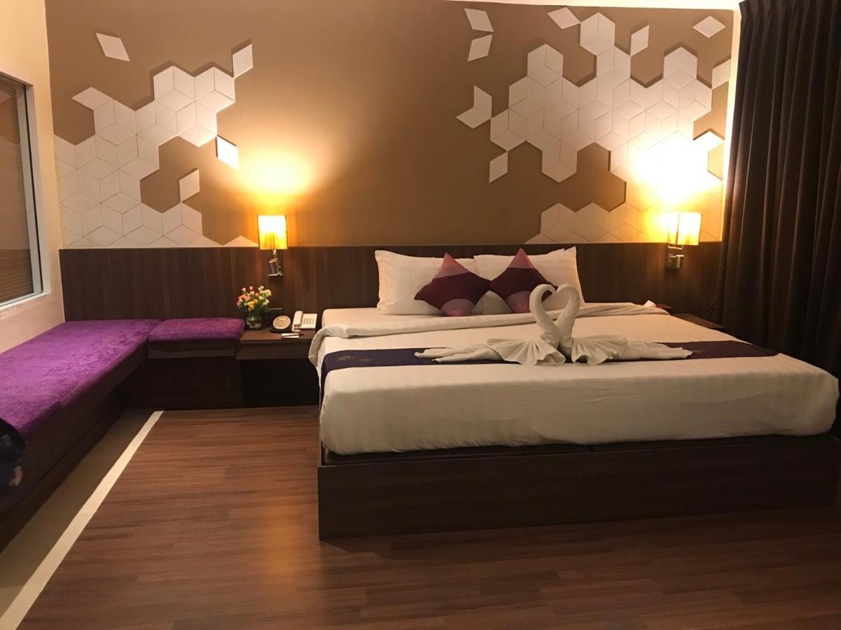 Paradiso Boutique Suites Bangkok Buitenkant foto