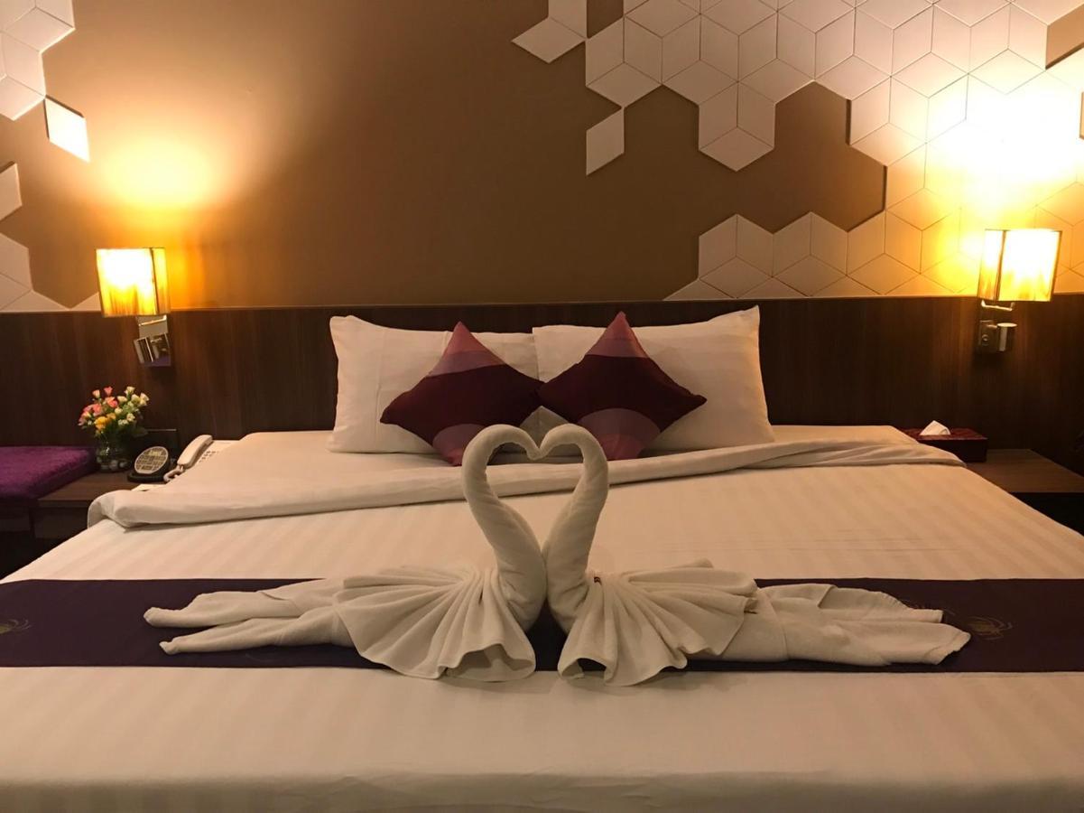 Paradiso Boutique Suites Bangkok Buitenkant foto